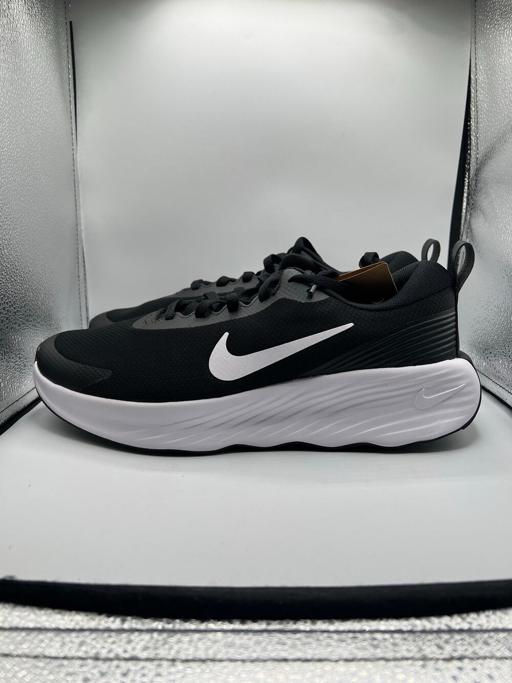 Nike Promina “Black White” size 12 men’s